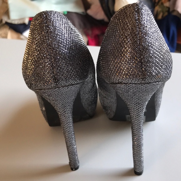 Silver sparkly platform heels - Picture 3 of 4
